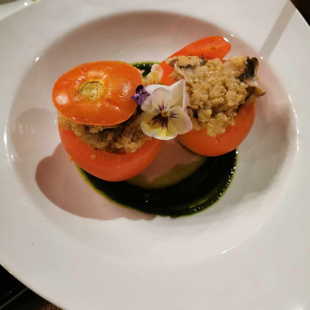 ensalada de tomate manzano rostizado quinoa y champiñones 