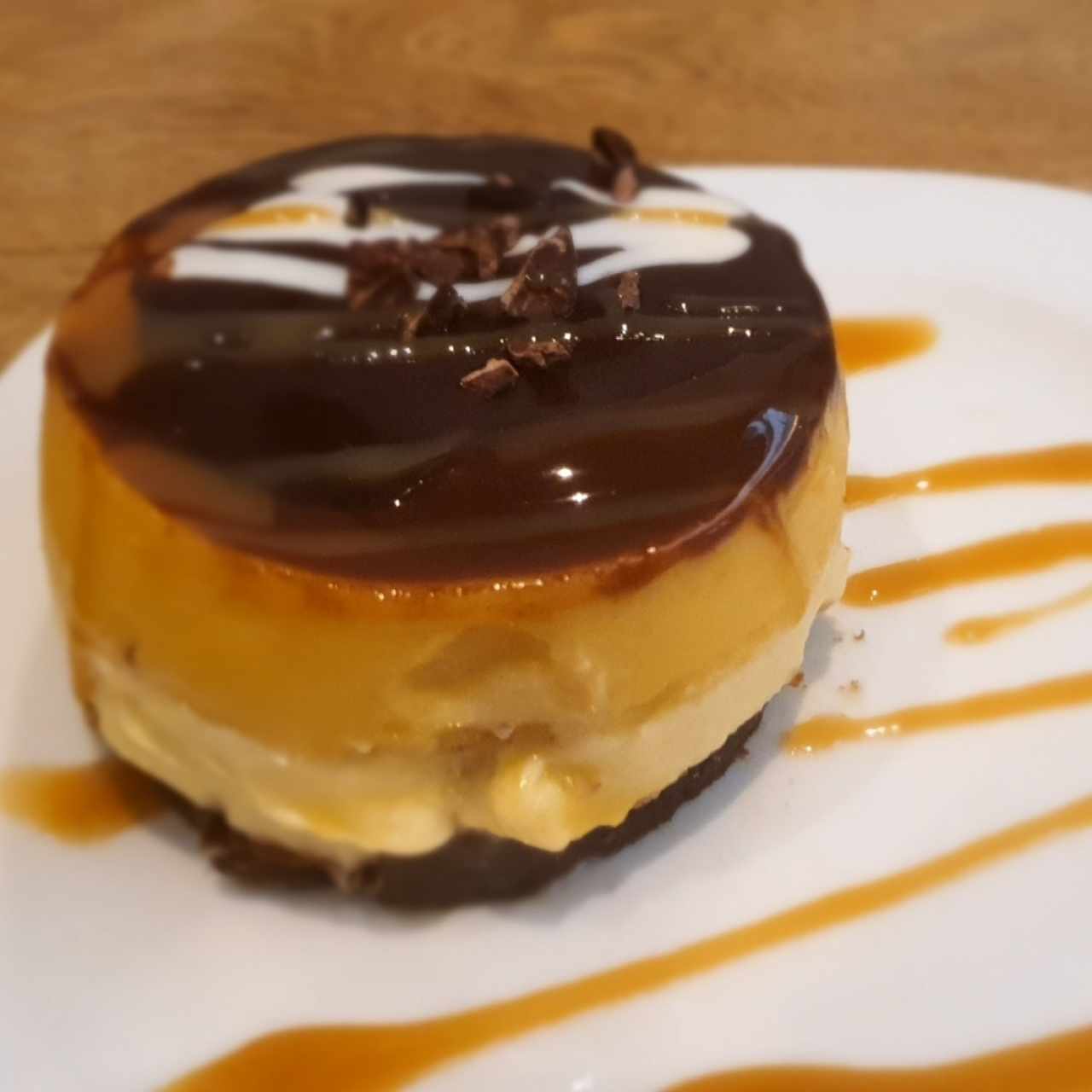 Flan de chocolate y maracuya