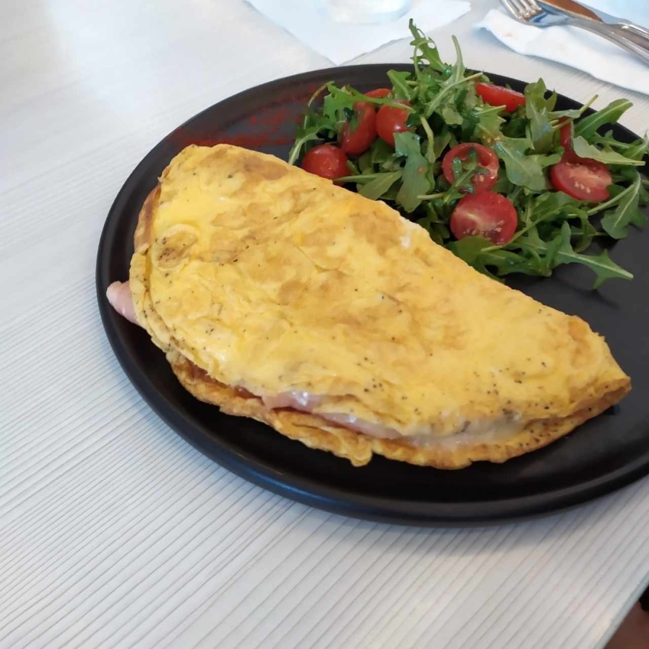 omelette de atún y queso