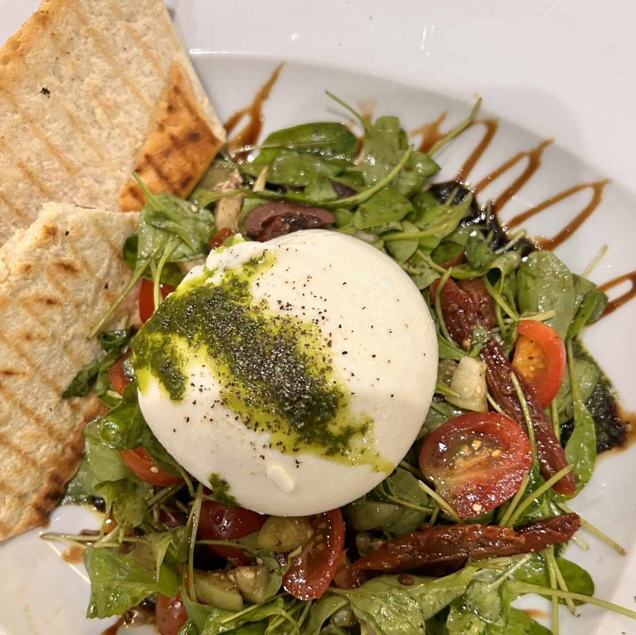 Ensaladas - Burrata