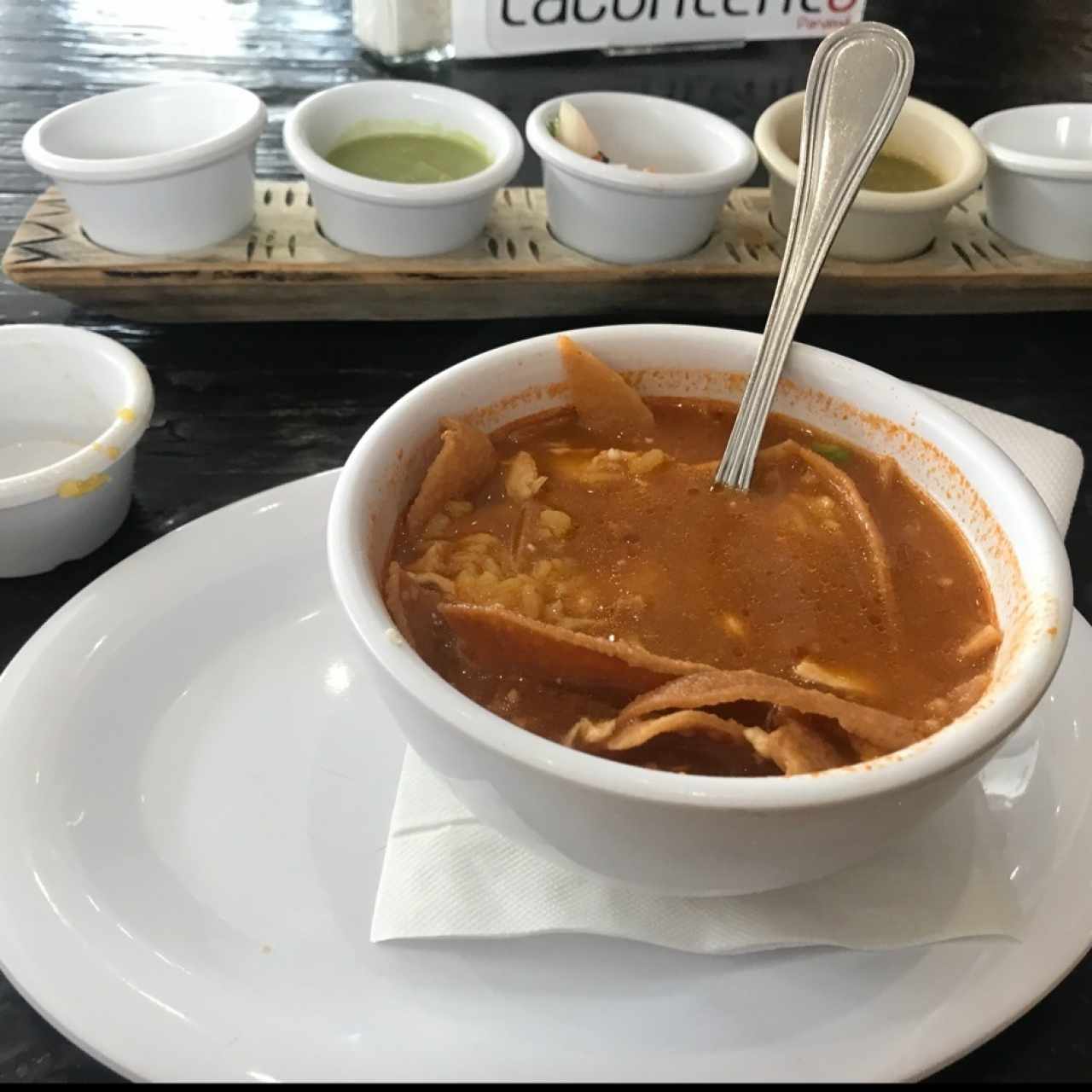 Sopa de Pollo y Nachos