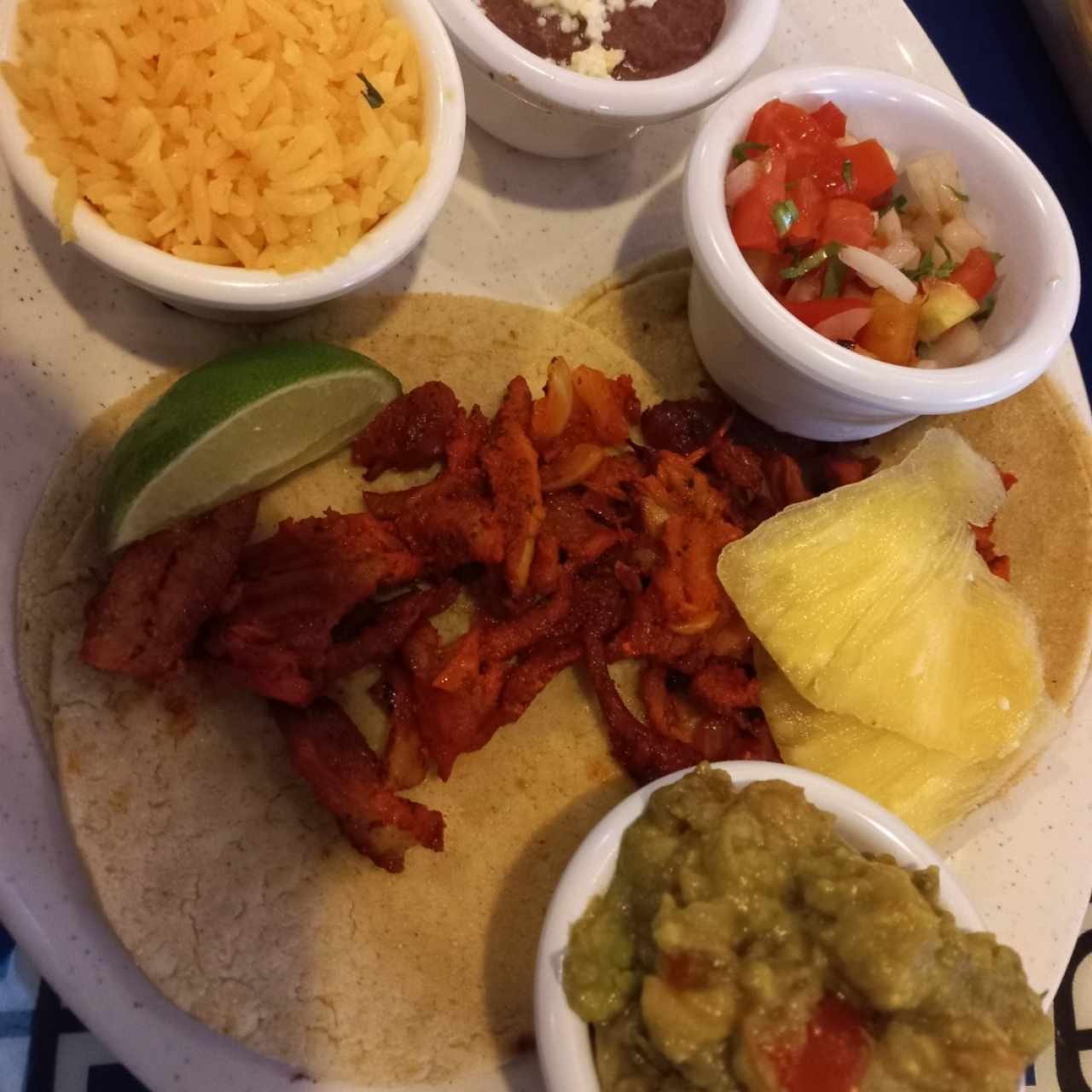 Tacos de 4 de Res, Pollo, Al Pastor; Chorizo ó Carnitas