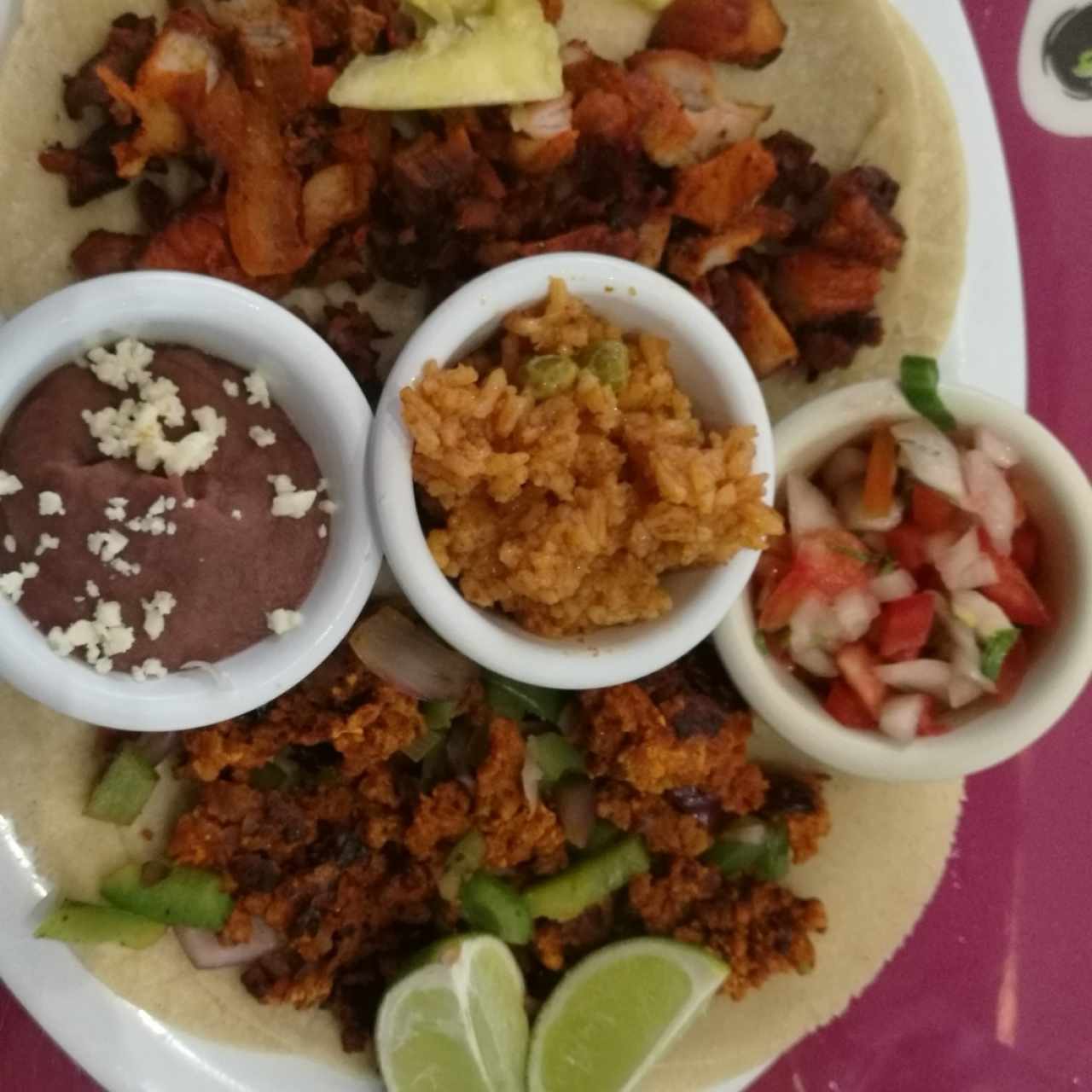 Tacos Mixtos al pastor y chorizo