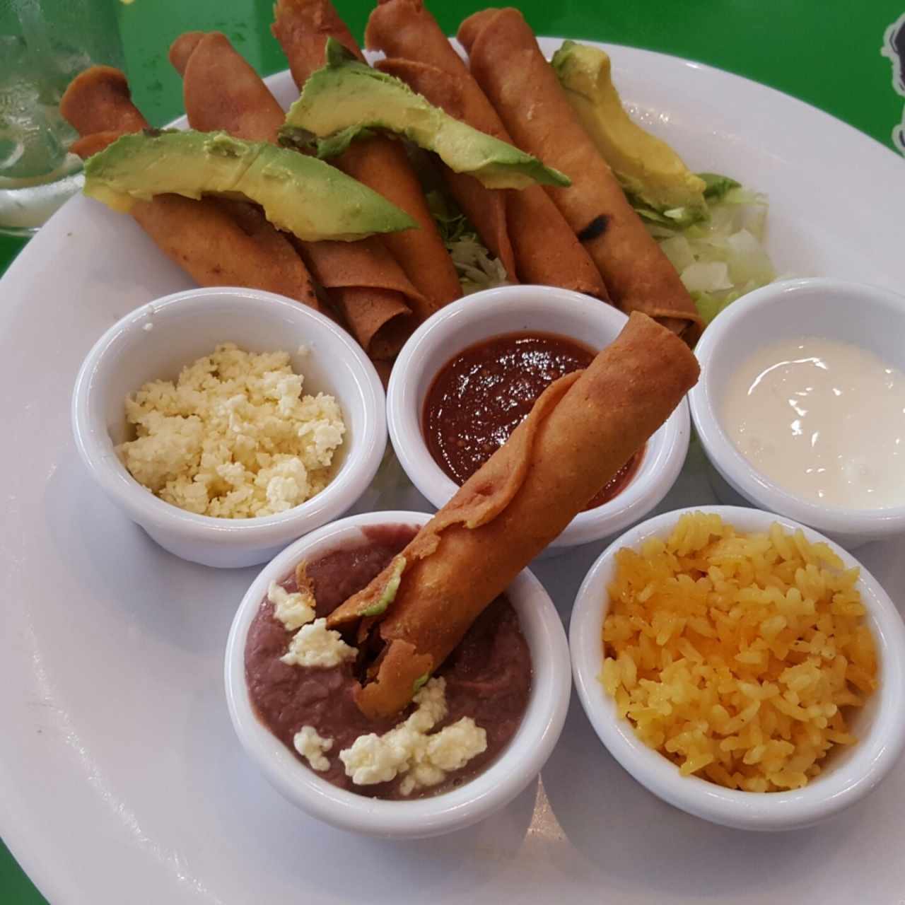 Flautas de pollo