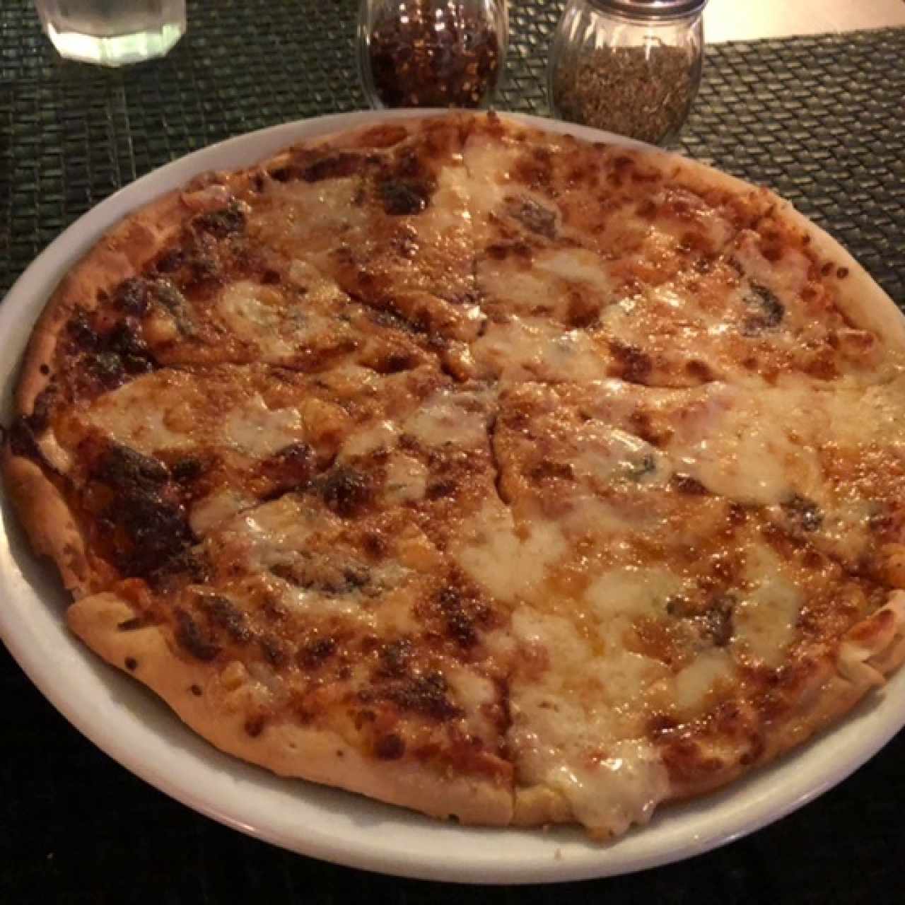 Pizza fusión - Cheese 4 you and anchovy