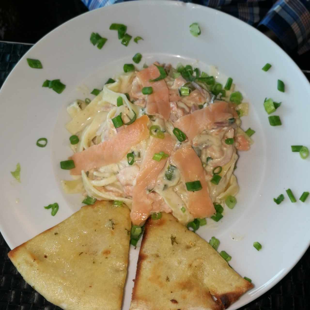 Spaguetti en Salsa de Salmon Ahumado