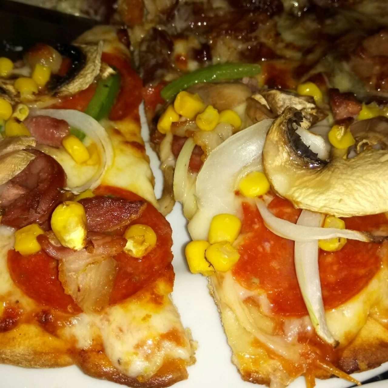 pizza meat & veguie