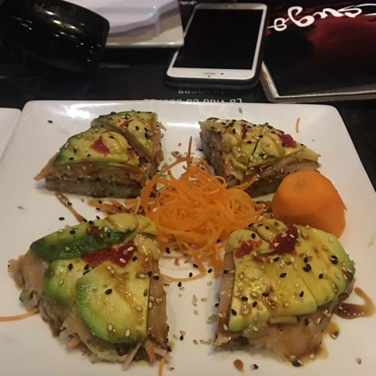 sushi pizza de salmon