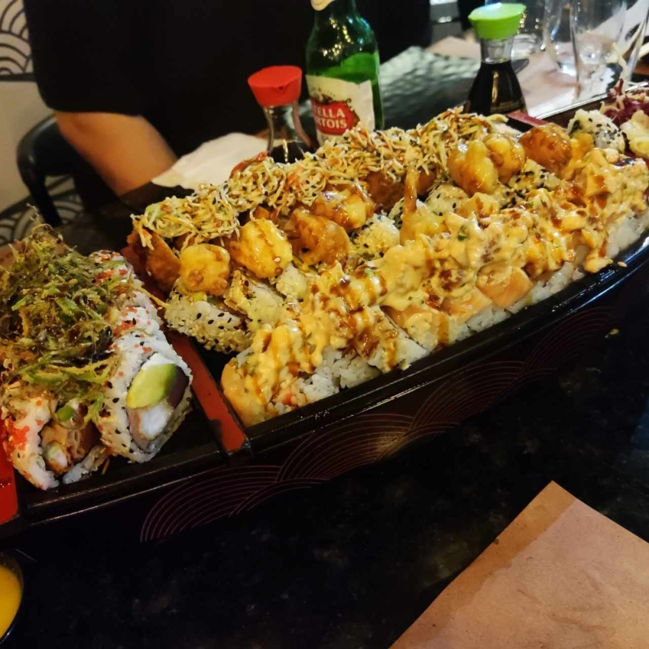 barco con 4 rolls distintos 