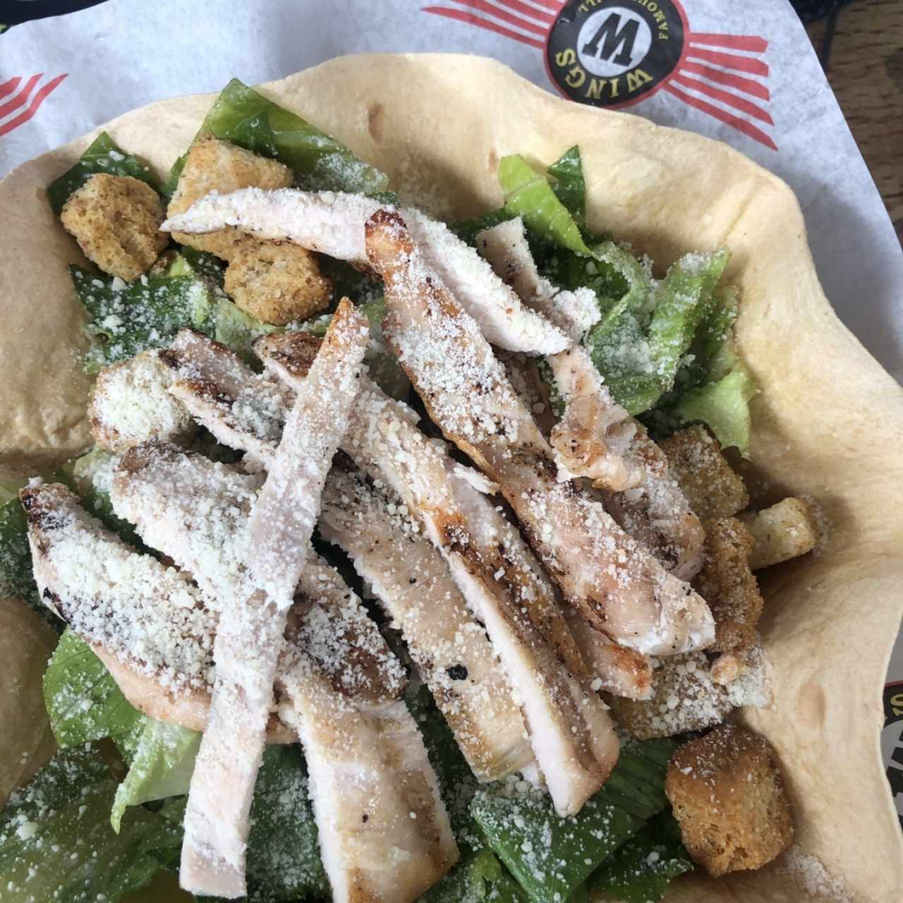 Ceasar salad with chicken 