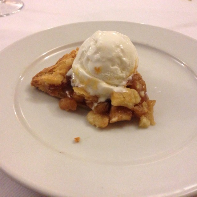 Pie de manzana con helado