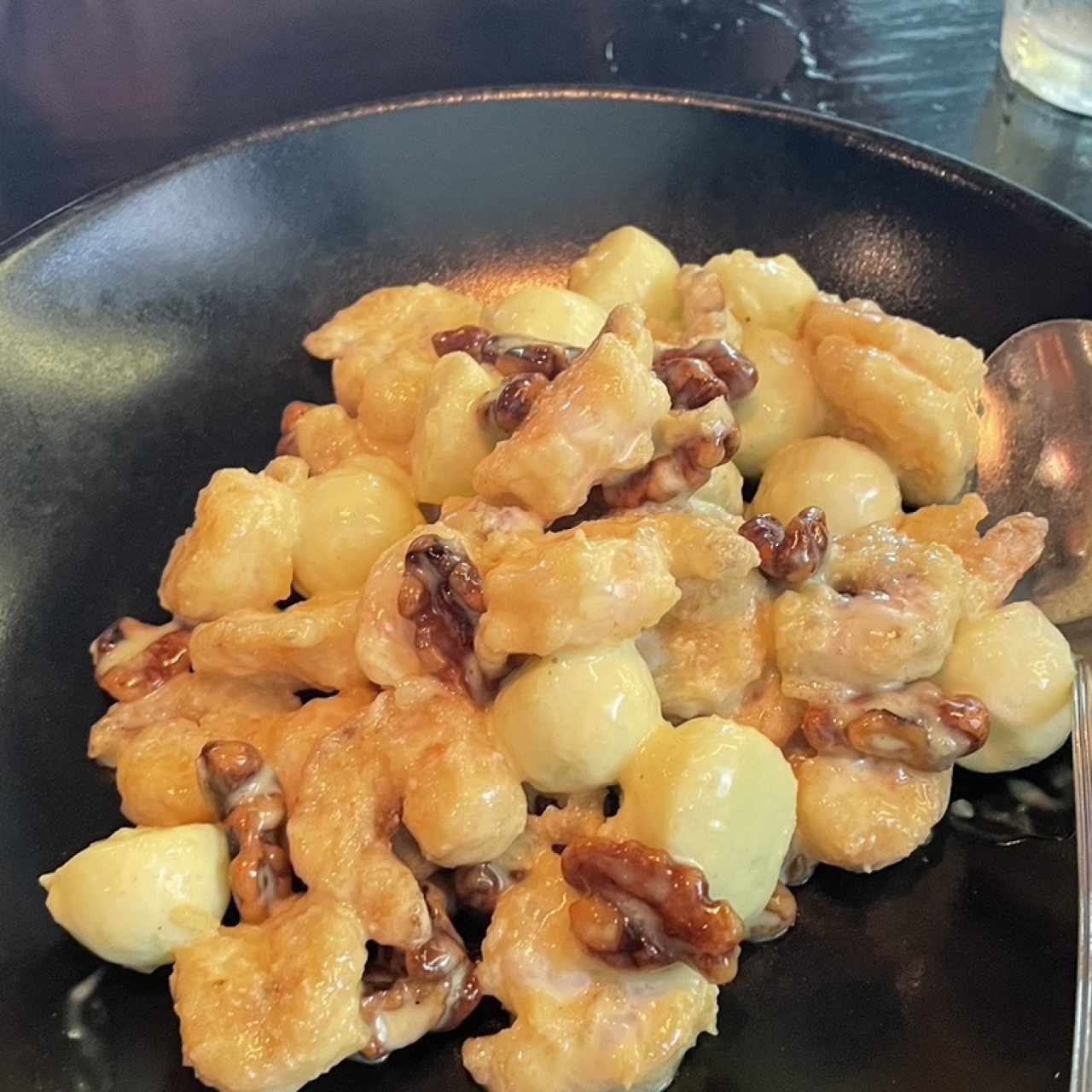 Shrimp With Candied Walnuts
