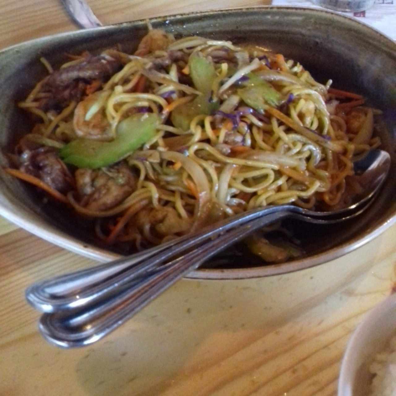 Lo Mein combinación 