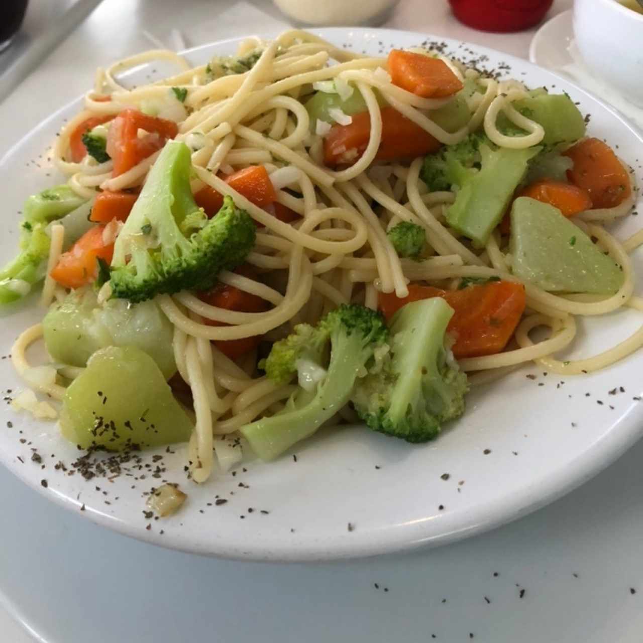 Spaghetti de verduras al oleo