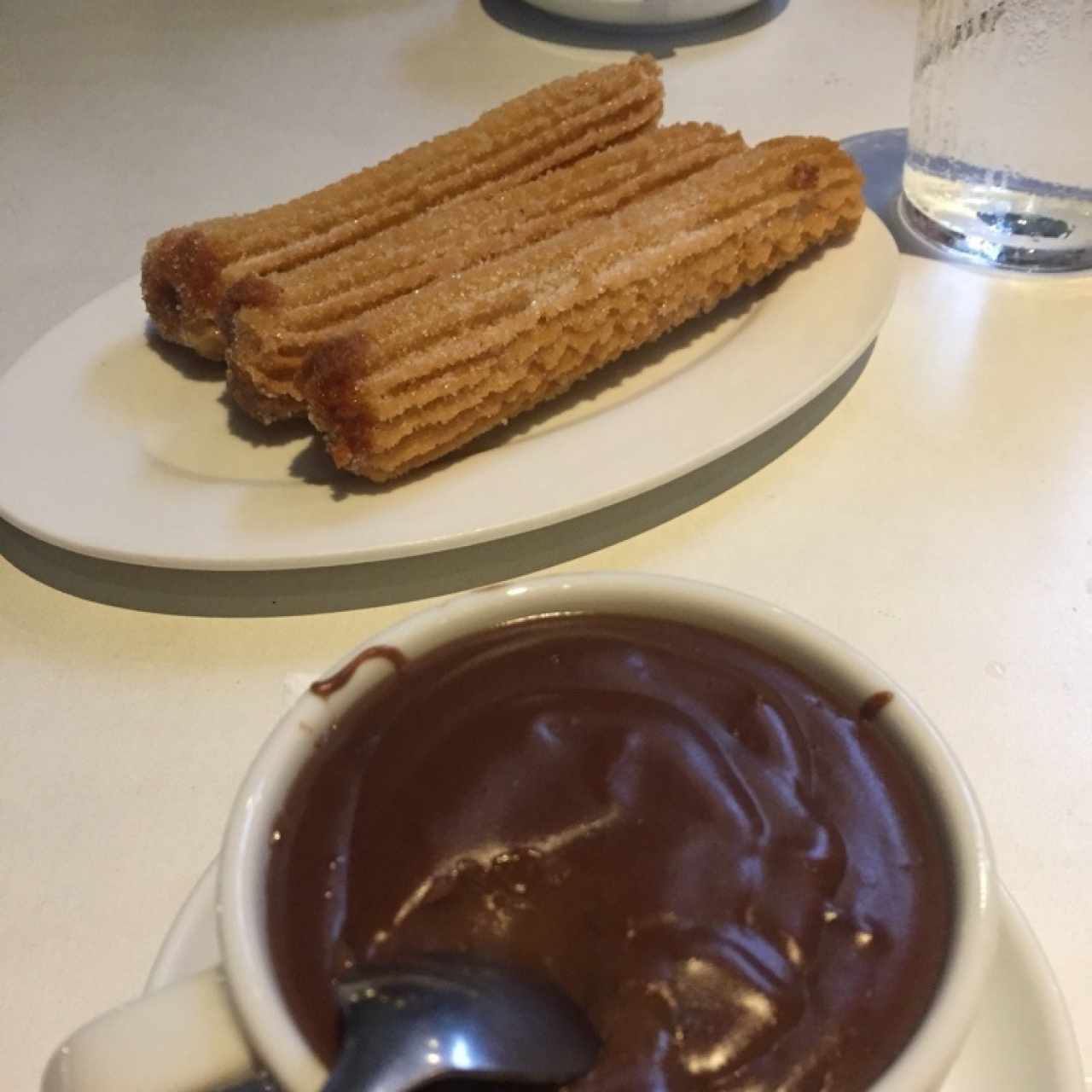 churros rellenos de dulce de leche y chocolate estilo español 