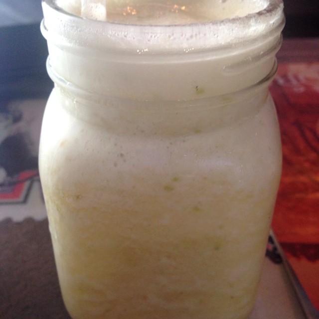 Jugo de manzana verde con piña