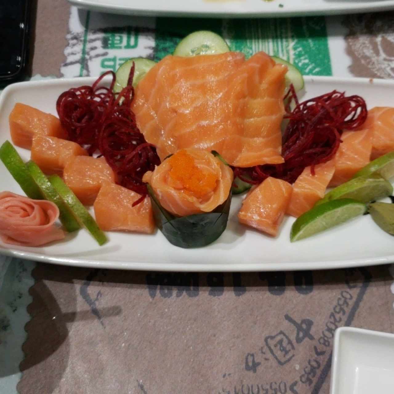 Deliciosos sashimis - Sashimi salmón fresco