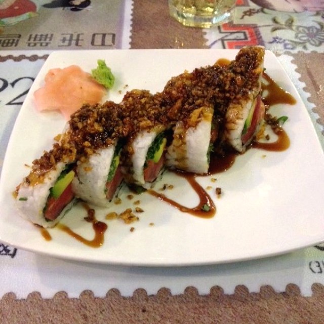 Amor Disco sushi roll