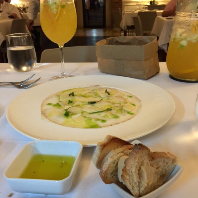 Mero Carpaccio y sangria