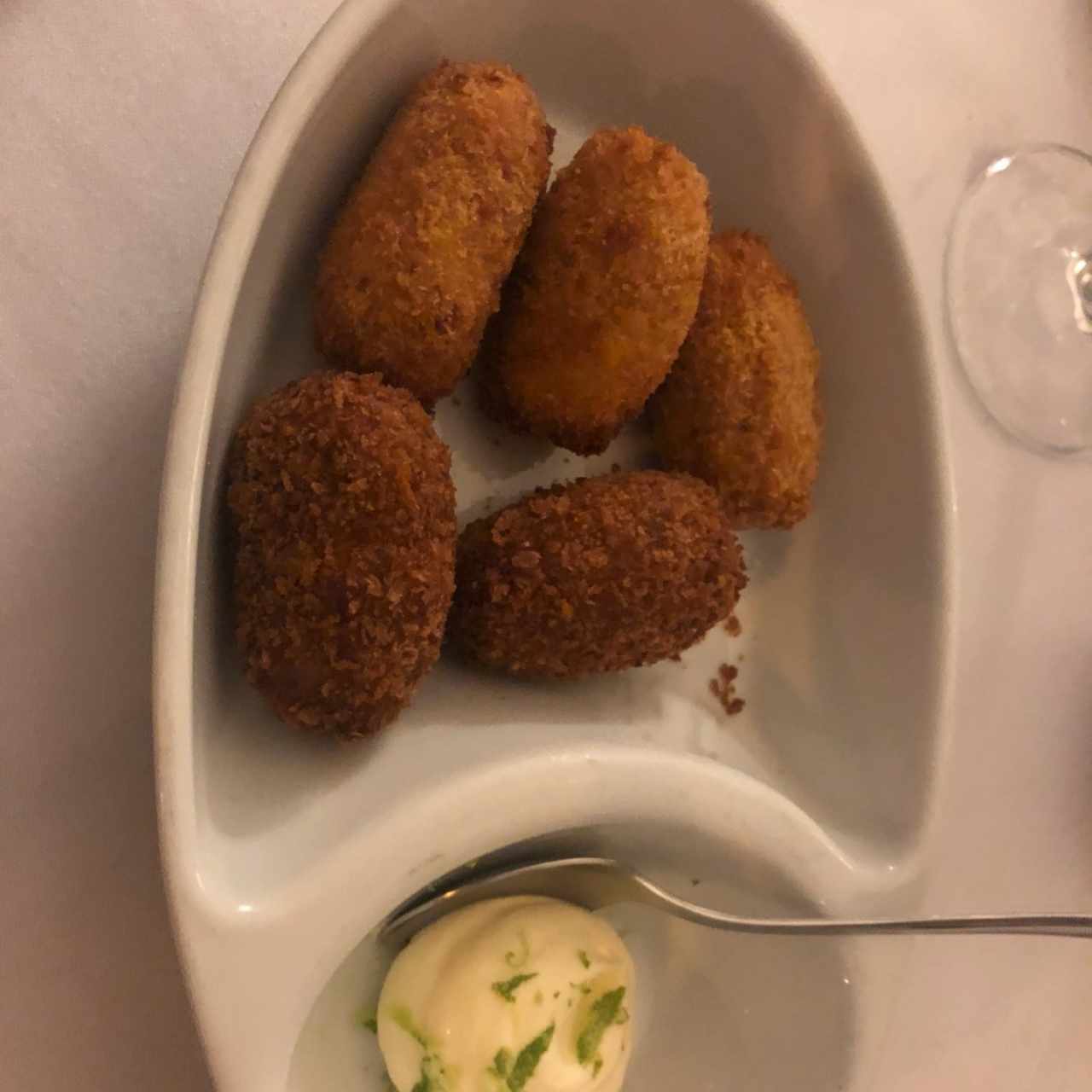 Croquetas de cochinillo y de jamón ibérico