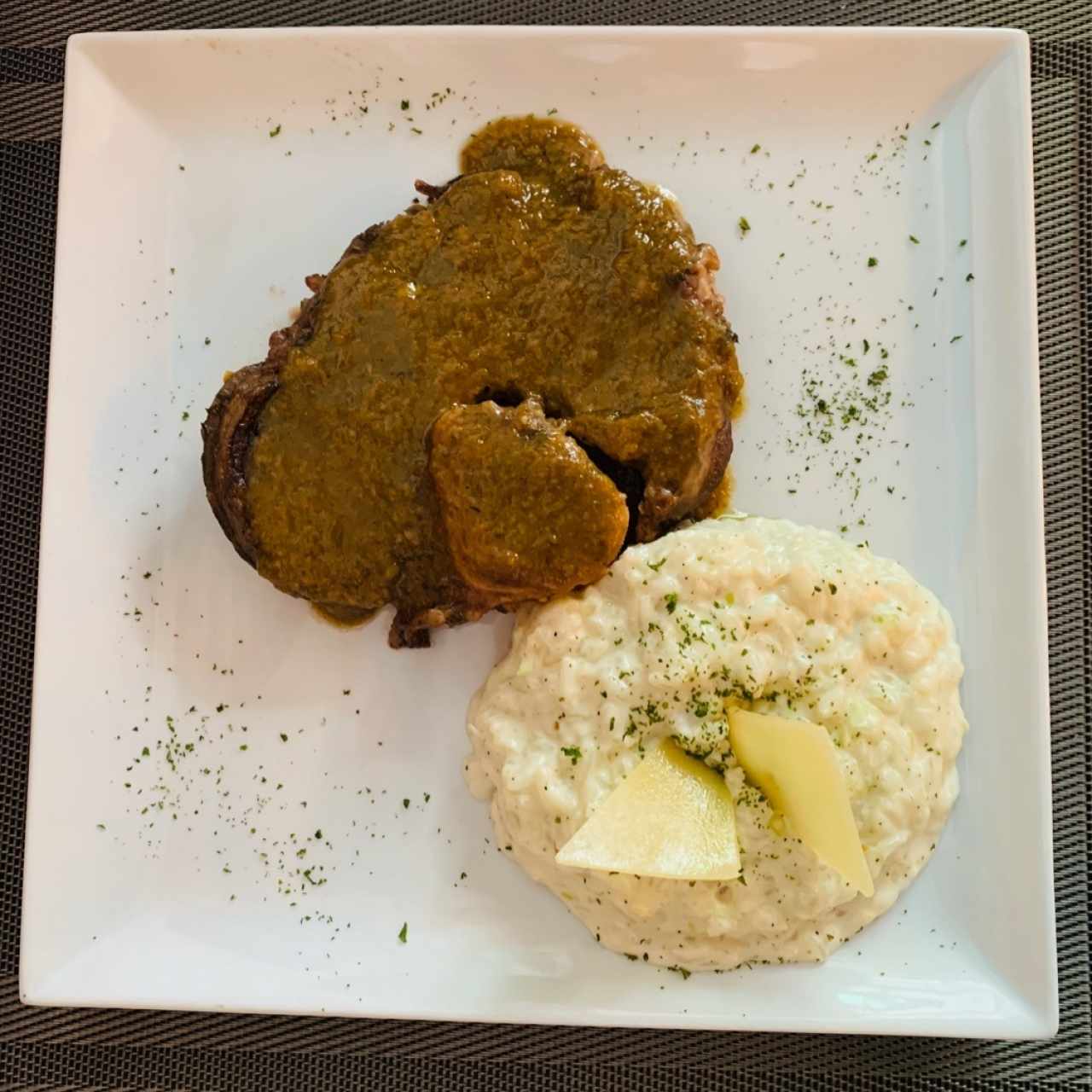 El Ossobucco de Tavola, el mejor de Panama, con arroz cuatro quesos, solo los viernes