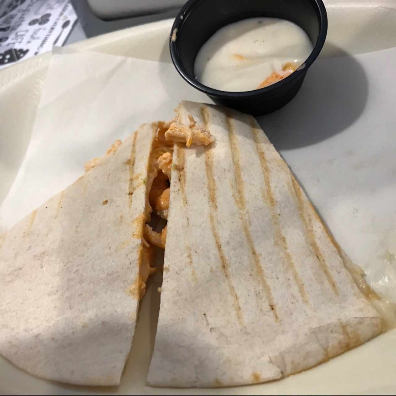 #17 quesadilla buffalo chicken con salsa ranch