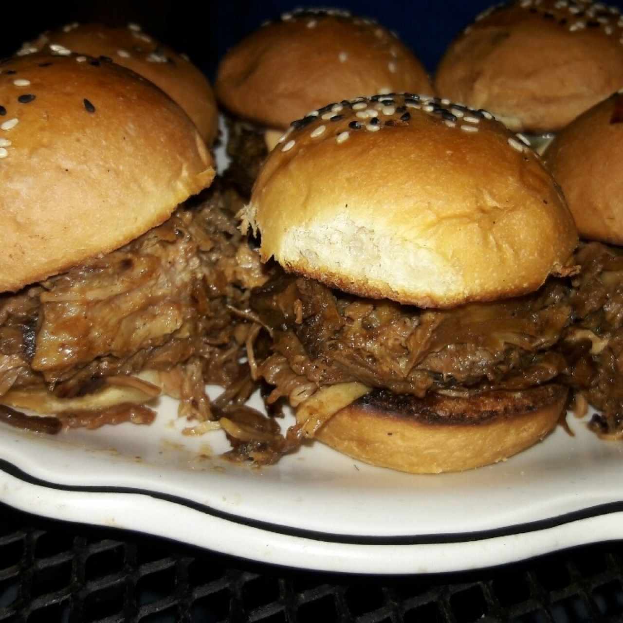 sliders de pollo y pulled pork