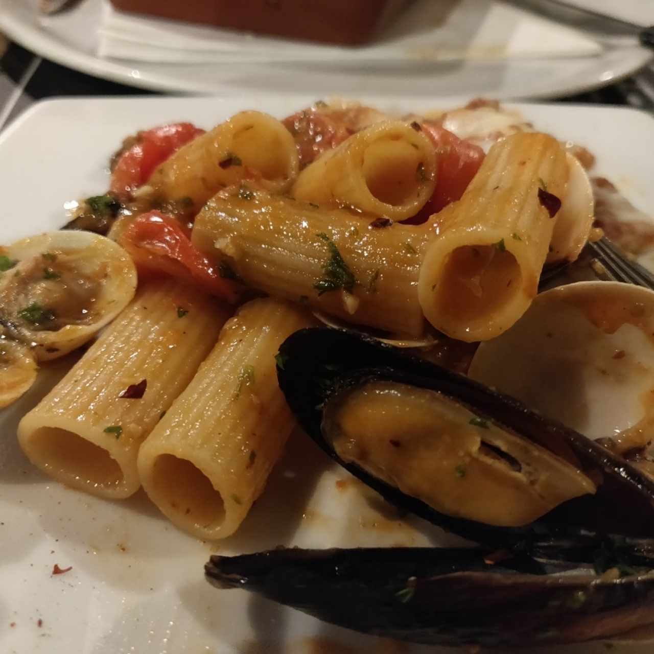 Pasta Tradizionale - Rigaroni Alla Pescatora (Porción compartida)