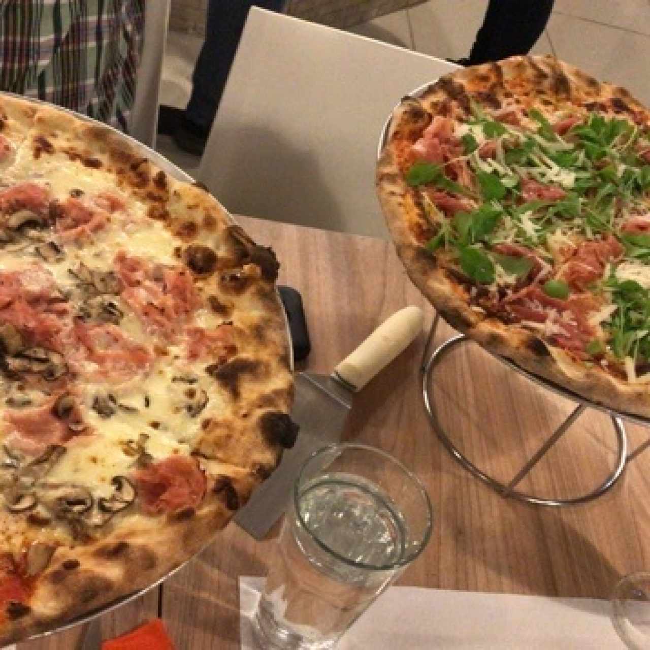 Pizza Italiana y Pizza Giorgio Armani