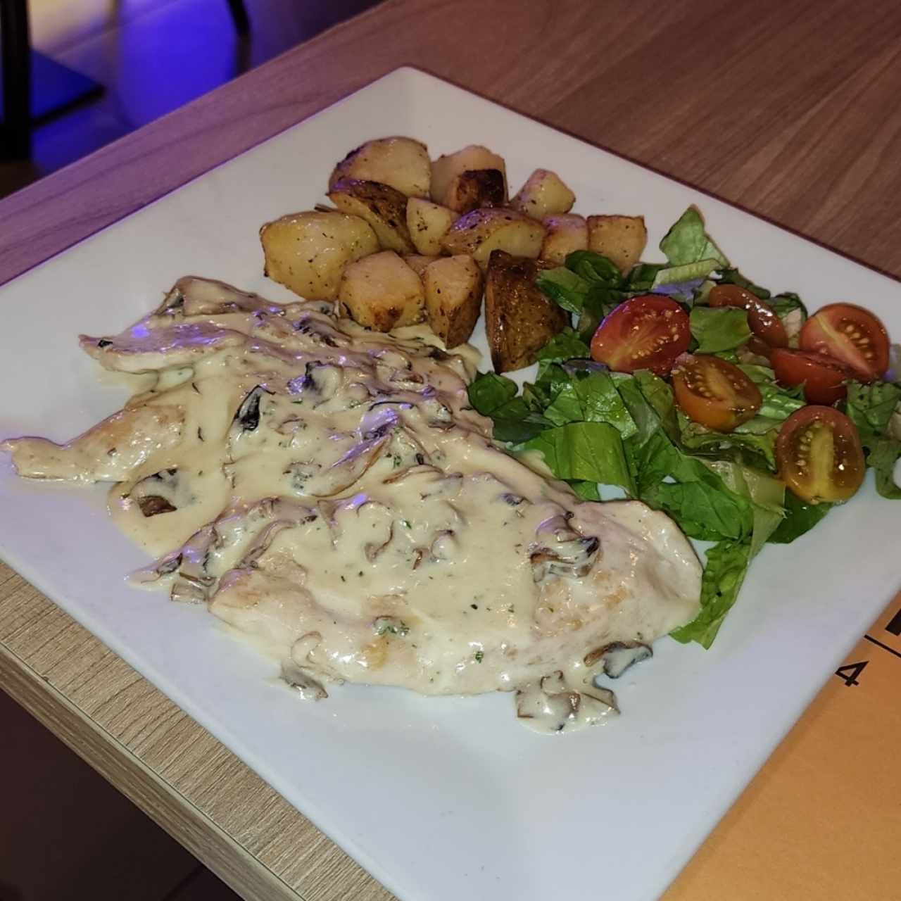 Filetto di Pollo con Funghi Freschi