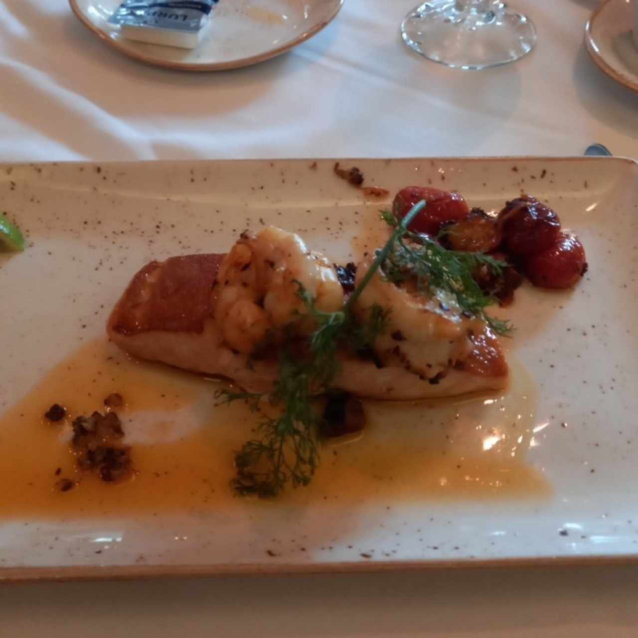 Salmón con langostinos