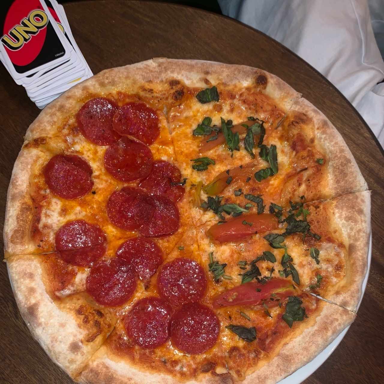 pizza de peperoni y margarita