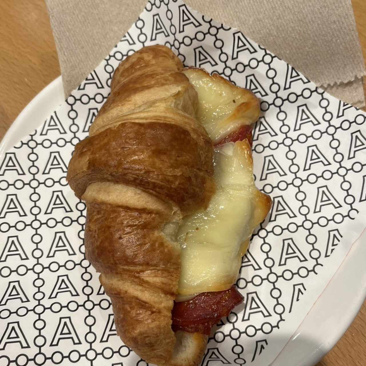 CROISSANTERIE - Croissant Cantimpalo Provolone