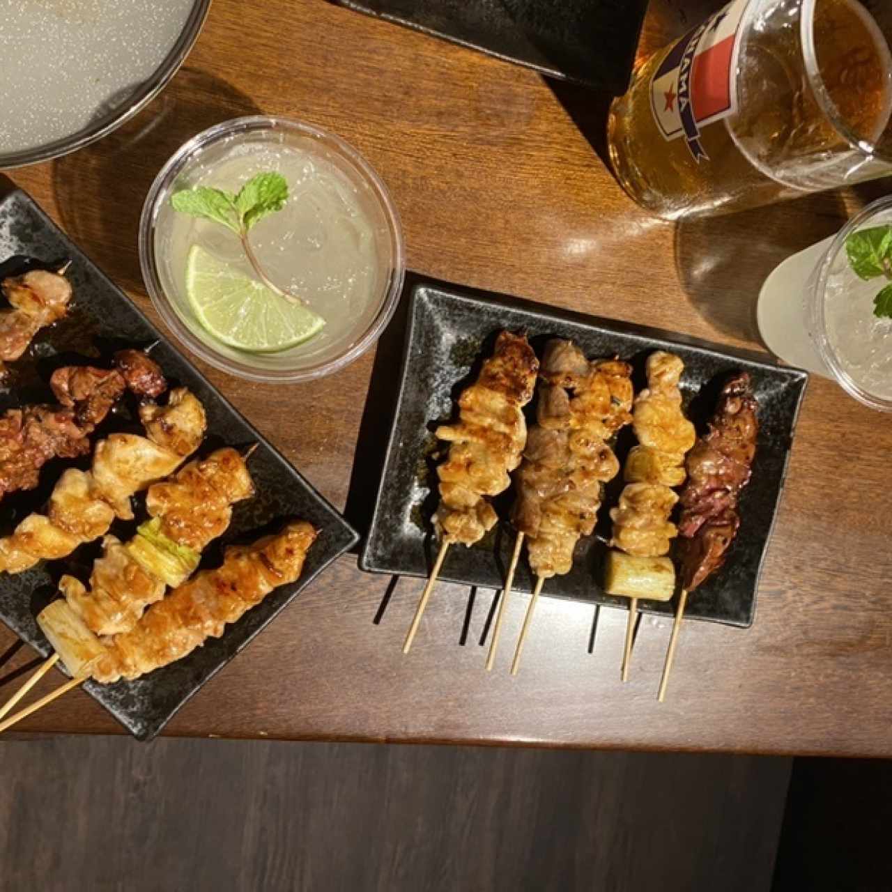 Yakitori combo y mojito de sake 