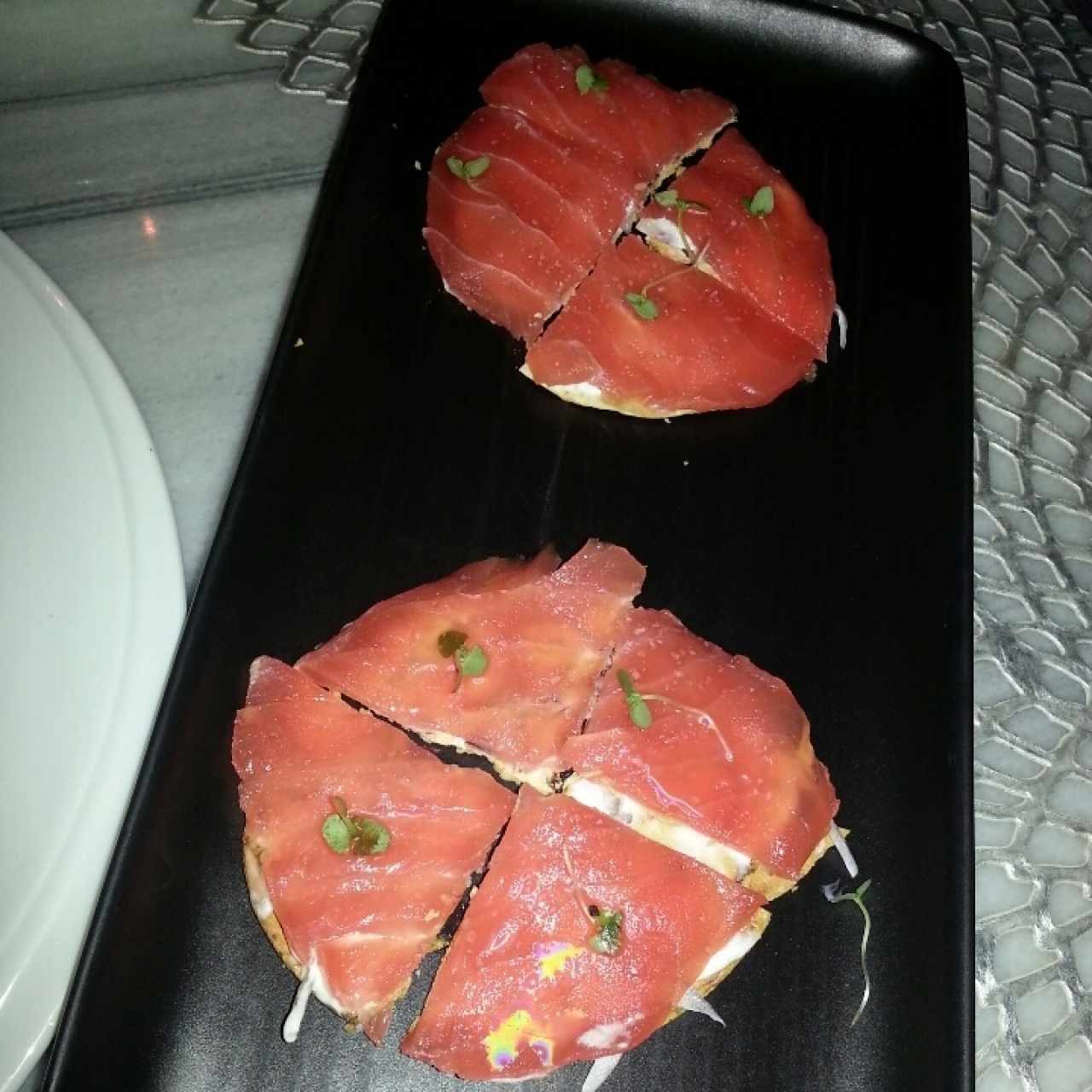 Para picar - Tuna pizza