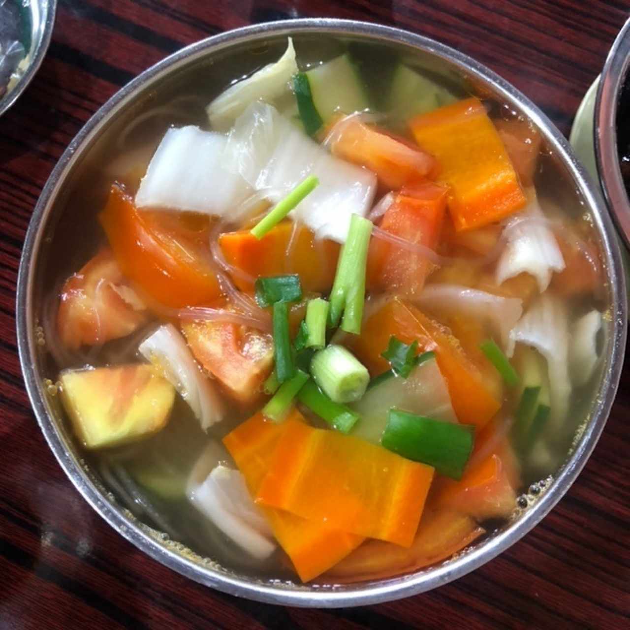 sopa de fideos transparentes de vegetales