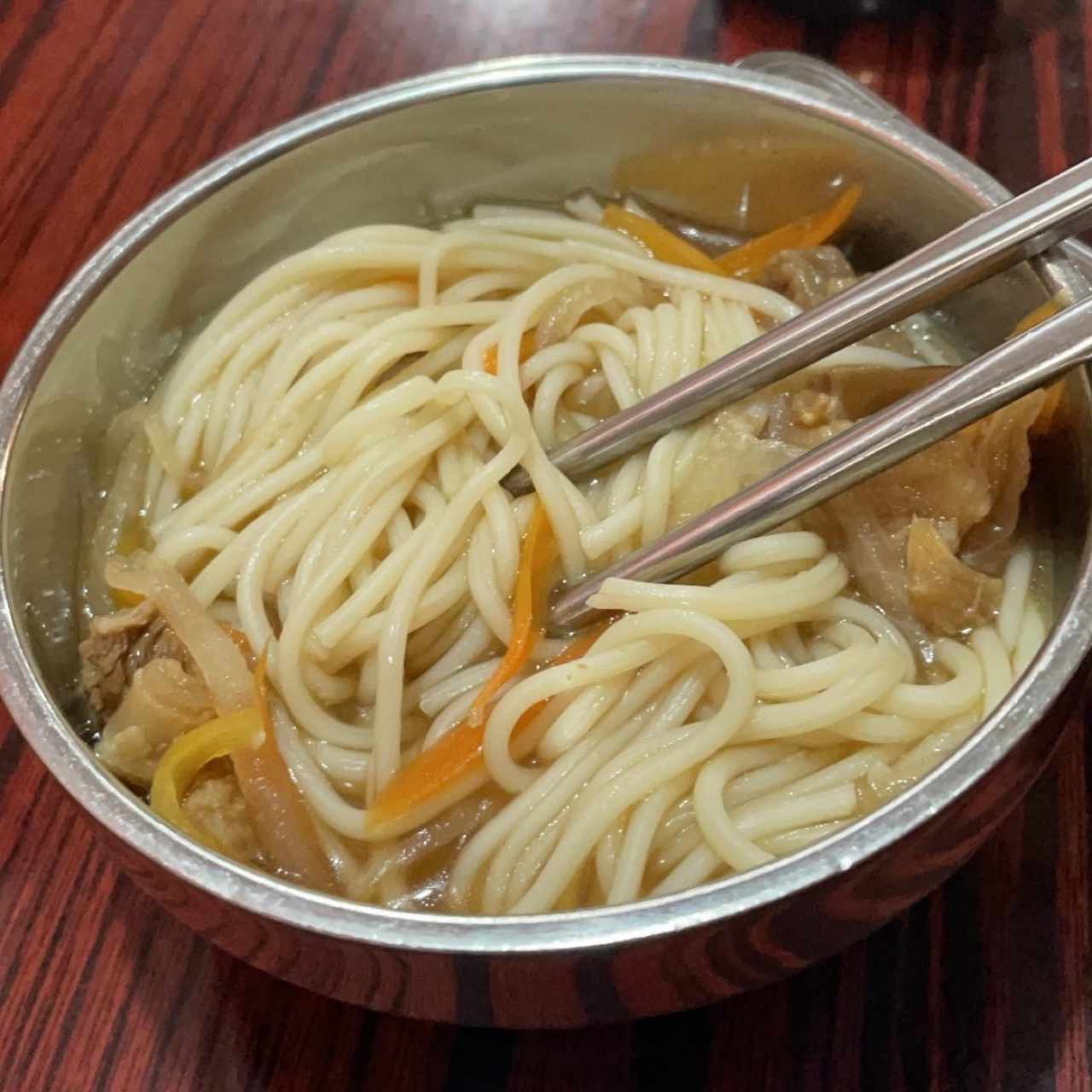 sopa de fideos con carne