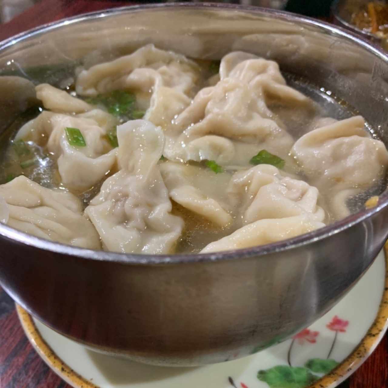 Sopa de Jiaozi  (Dumplings de cerdo y repollo en Sopa)