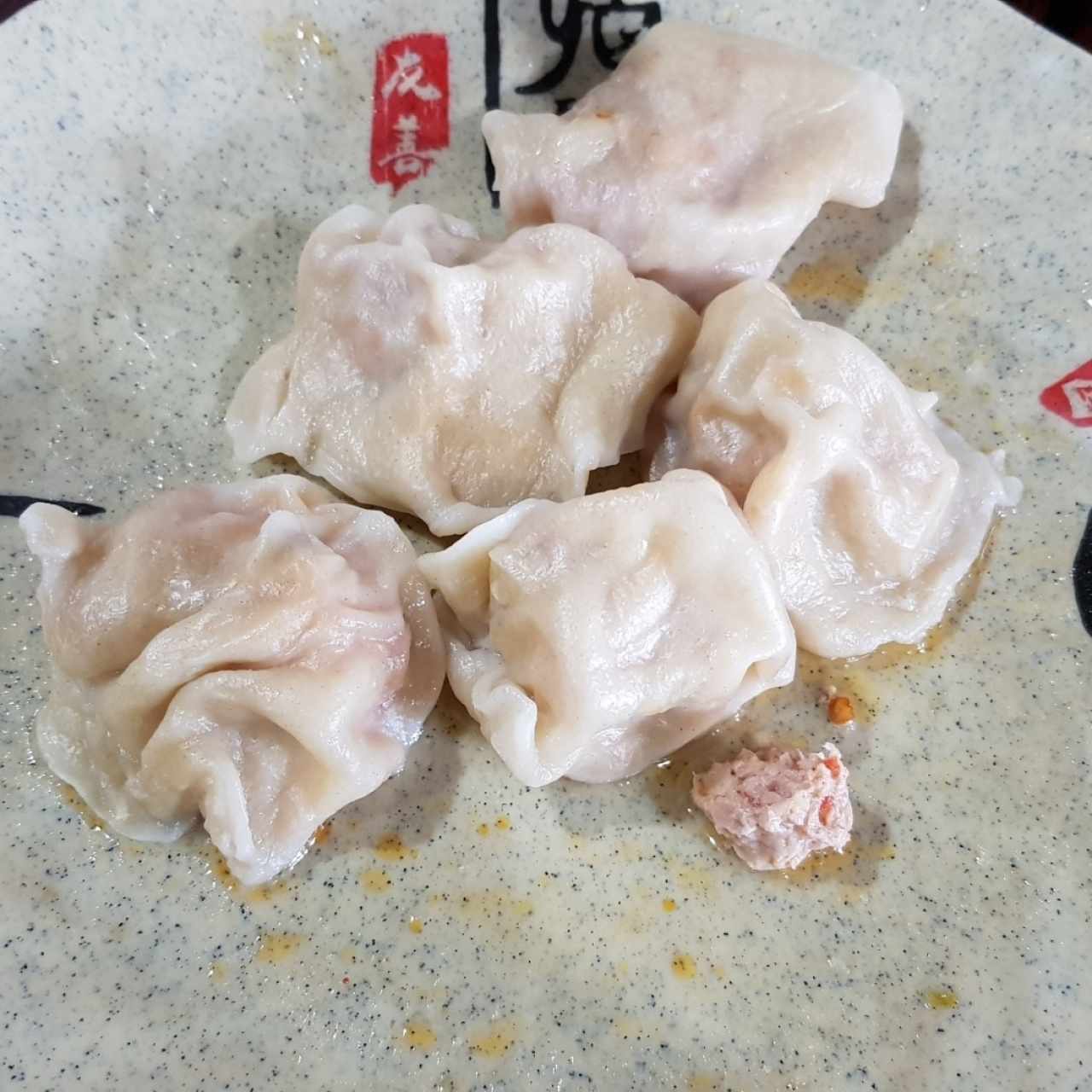 dumplings de puerco con kimchi 