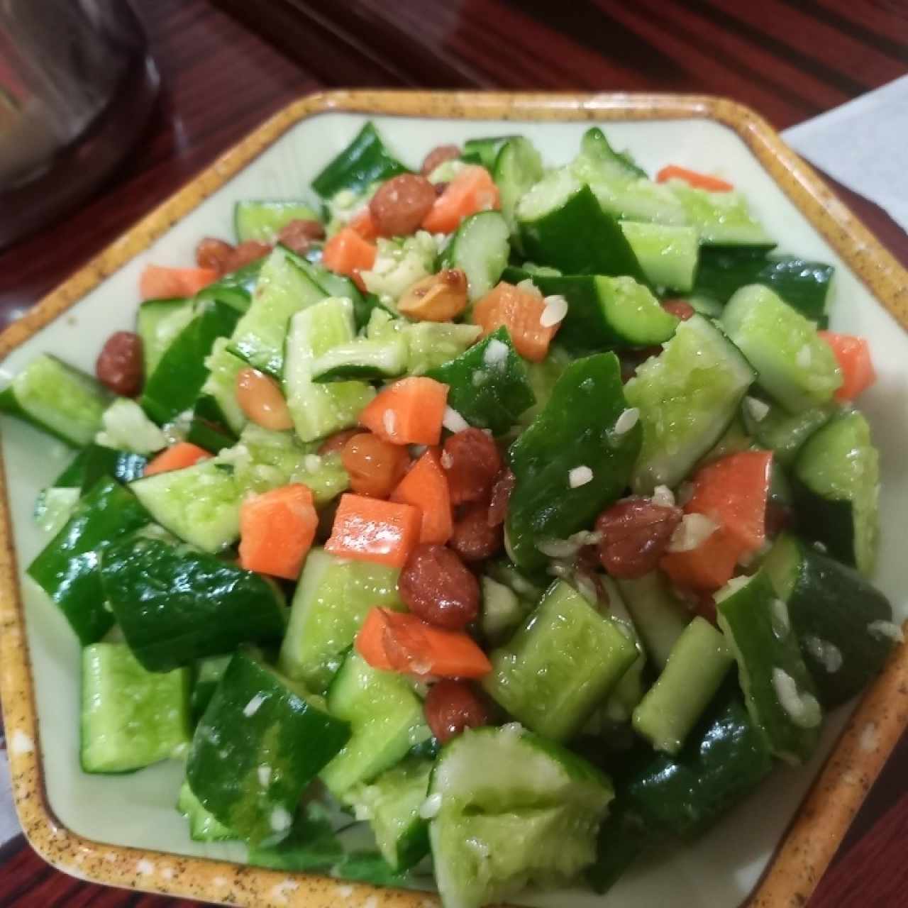 ensalada pepino chino con maní y zanahoria