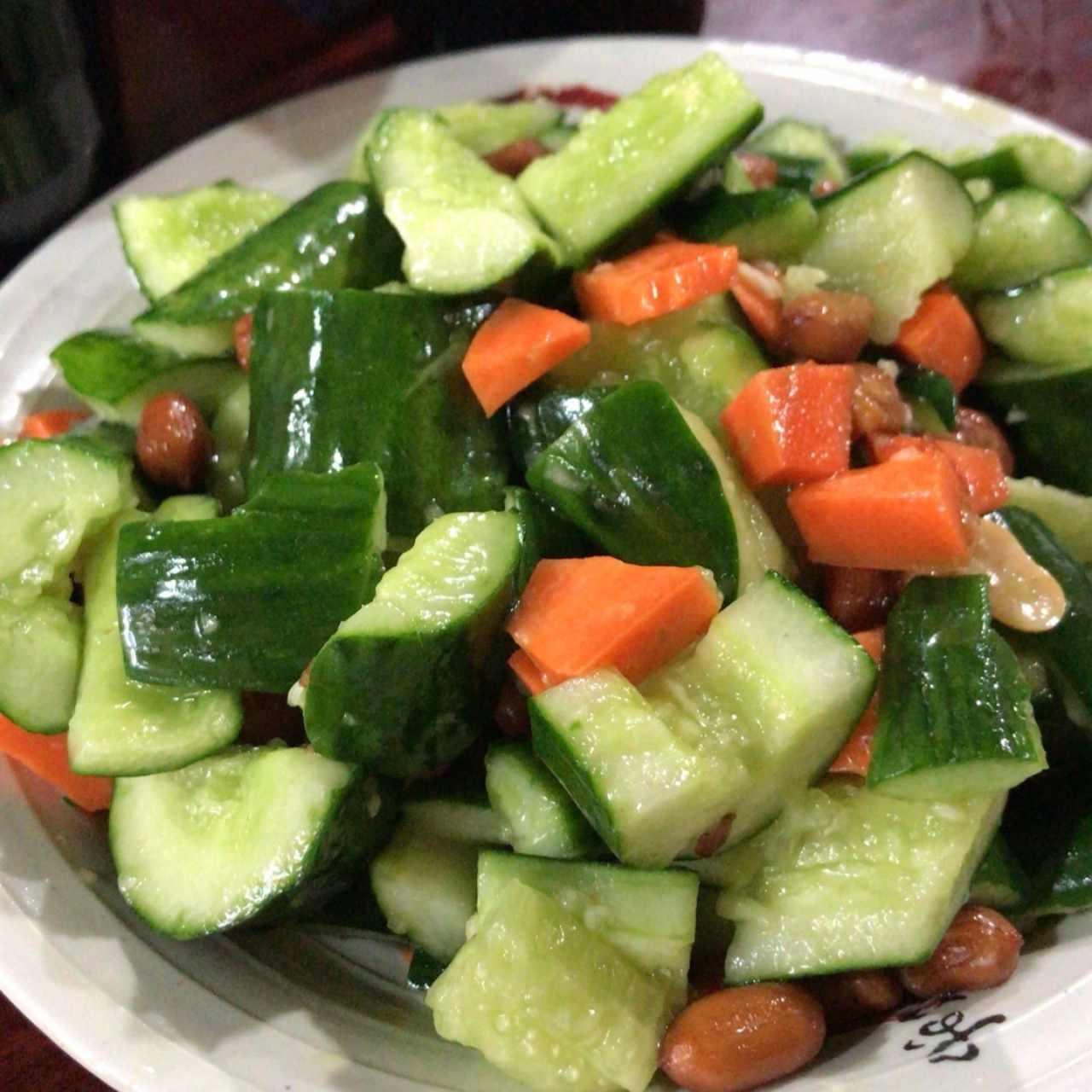 pepino con mani