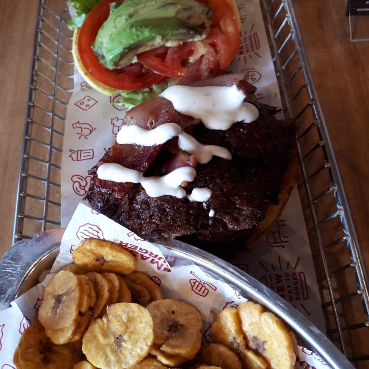 Hamburguesa con Avocado