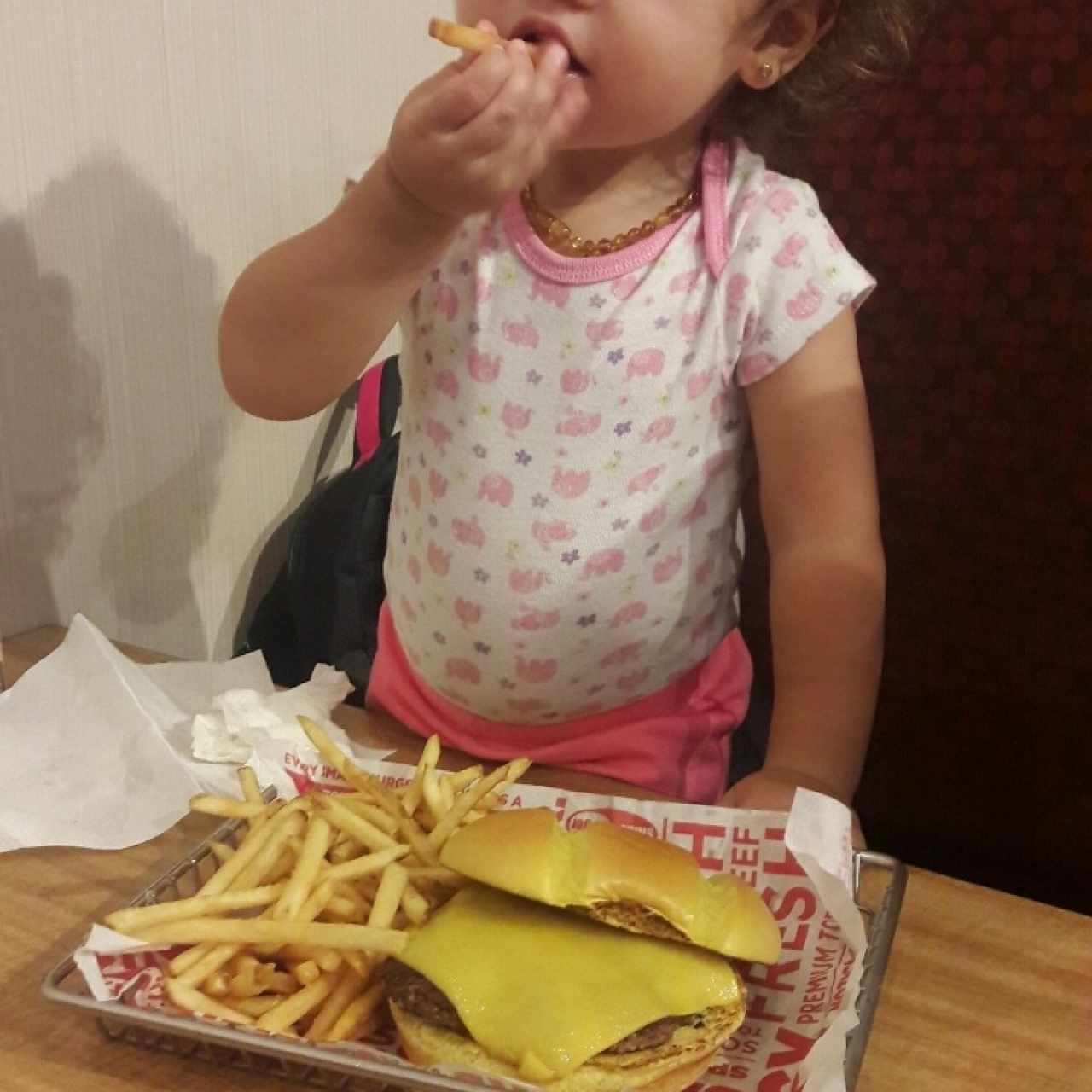 kids cheeseburger 😊