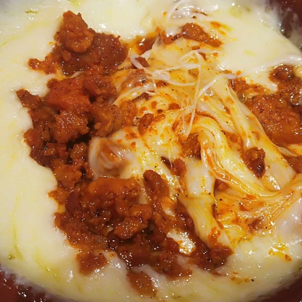 Queso Fundido con Chorizo