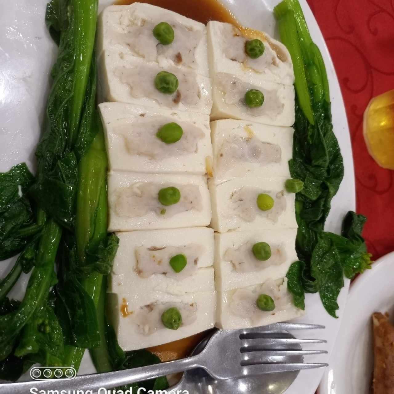 tofu relleno de pescado al vapor