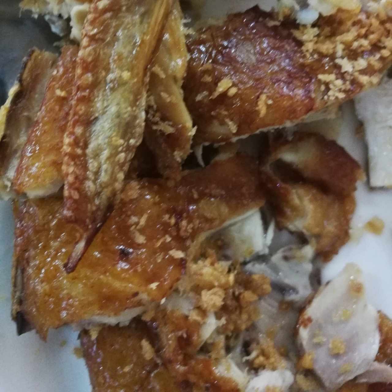 Pollo cha chi Kai (pollo frito con ajo)