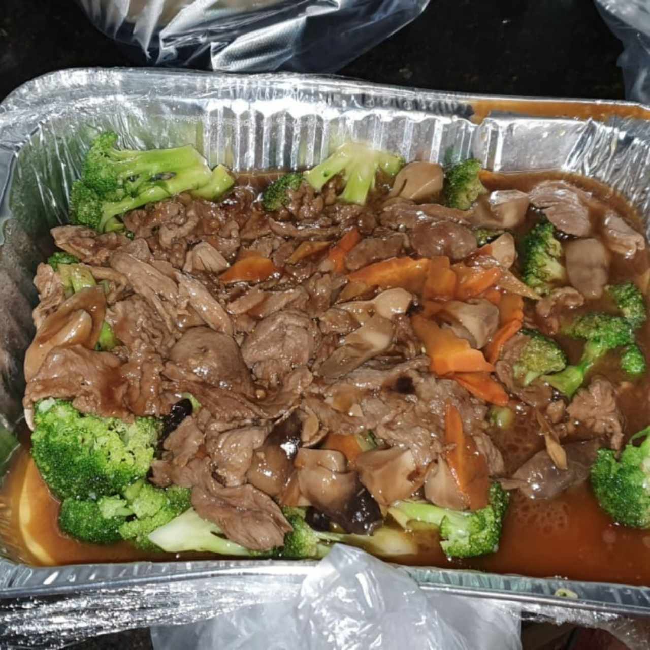 Carne con Brócoli