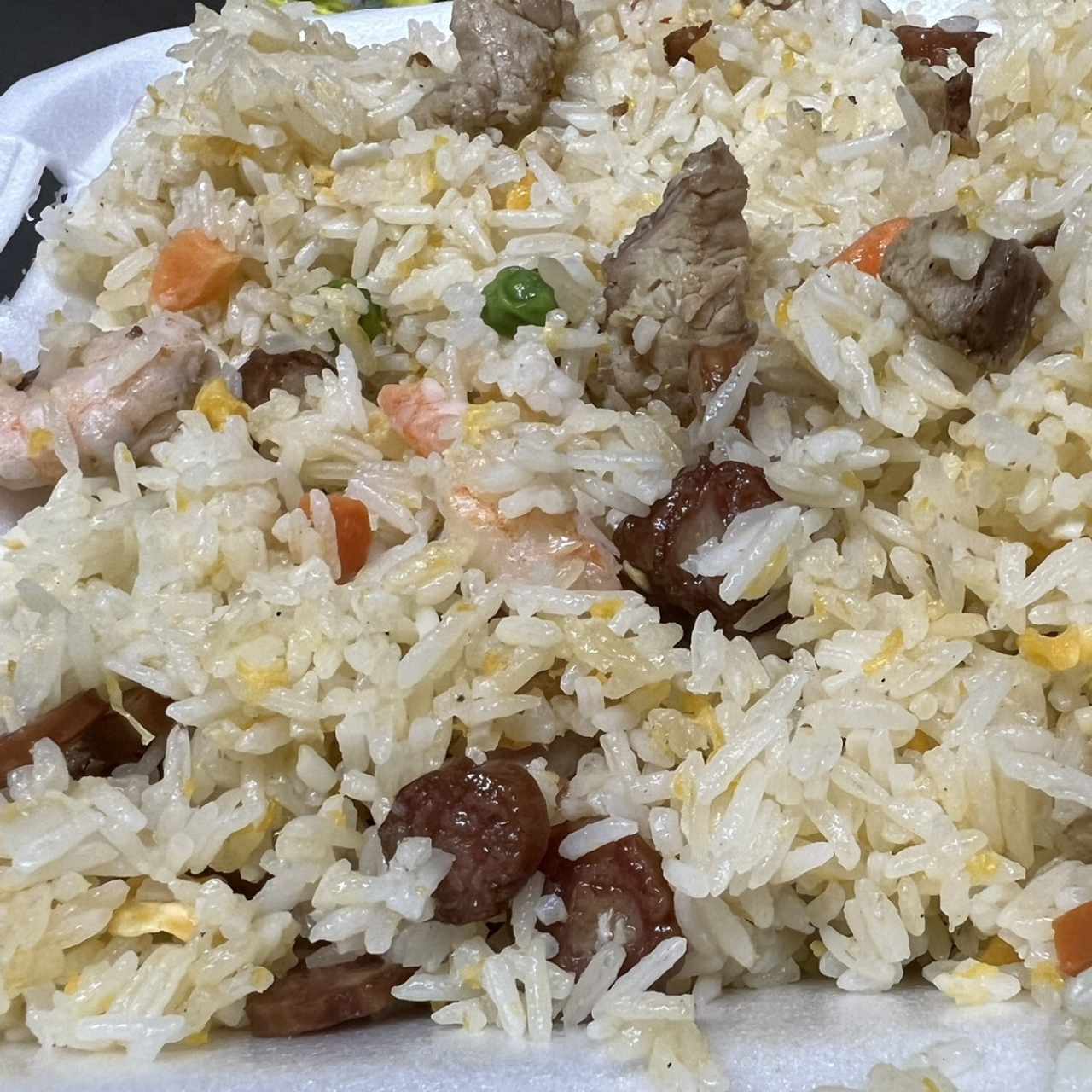 Arroz Frito Yangchow con chorizo chino