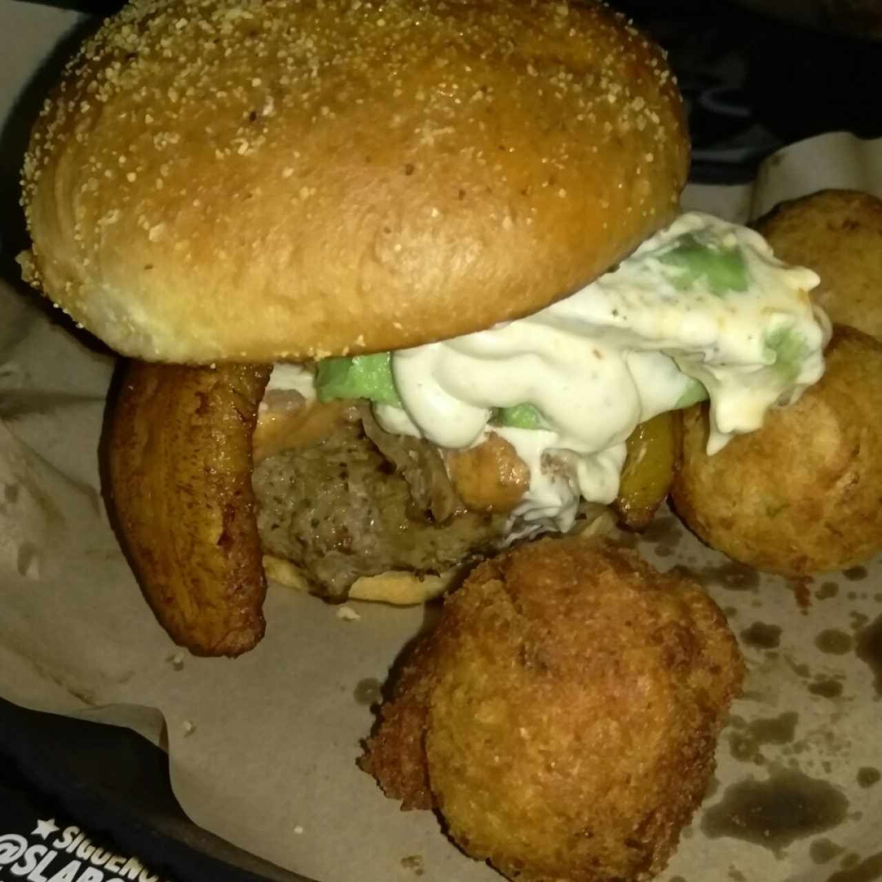 La panameña con bolas de yuca rellenas