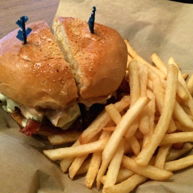 Skirt steak burger (hamburguesa de entraña)